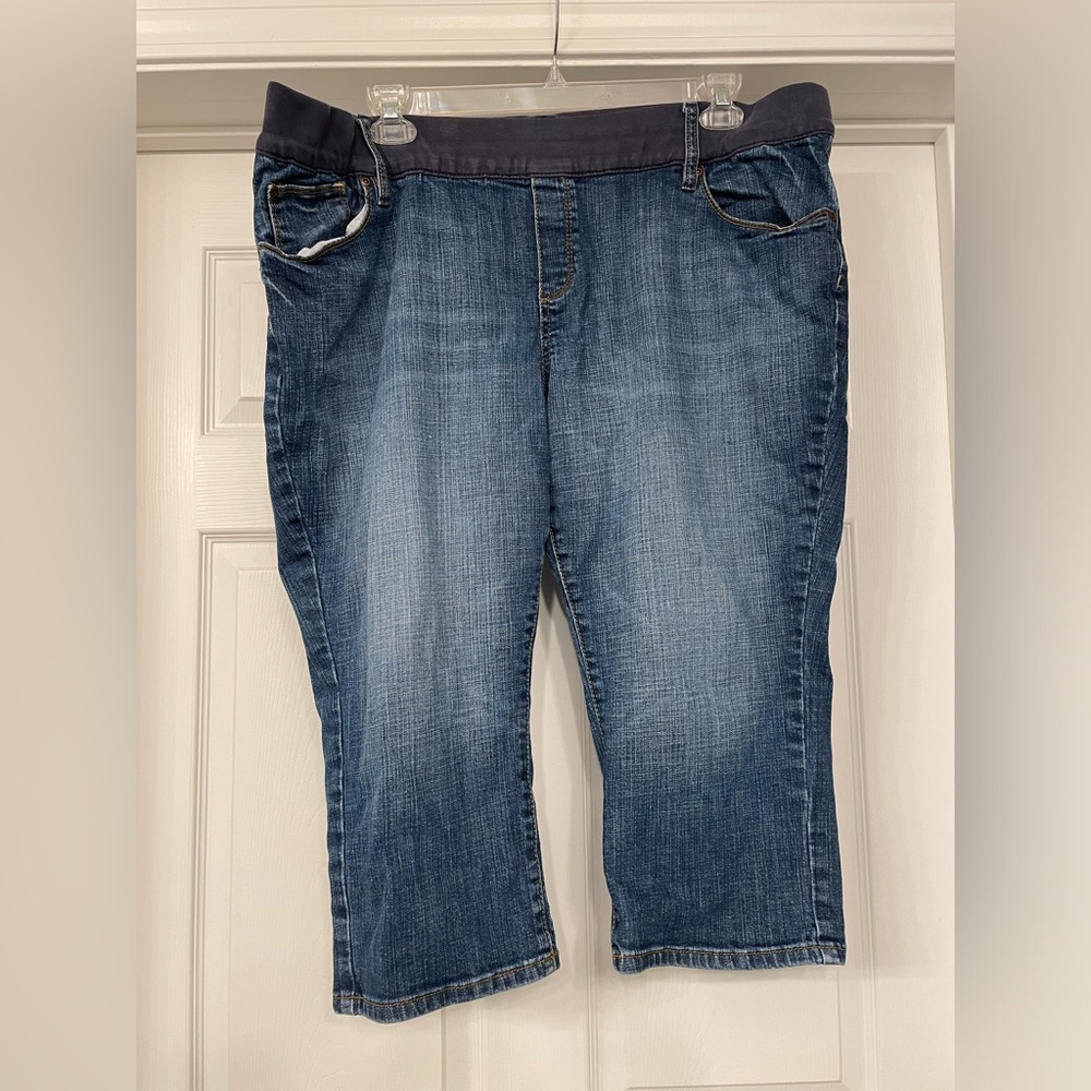 Old Navy Maternity Low Rise Stretch Waist Jean Capris Size XXL